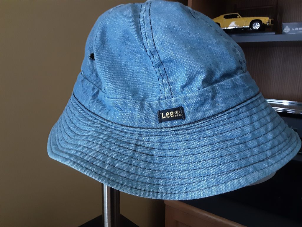 ChapeauLee1.jpg