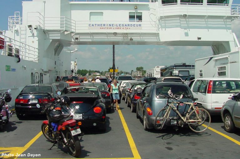 Traverse SorelTracySaintIgnacedeLoyola Reprise du service à deux navires aujourd'hui
